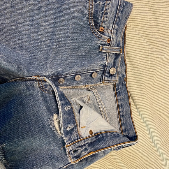 Levi’s - Picture 2 of 8